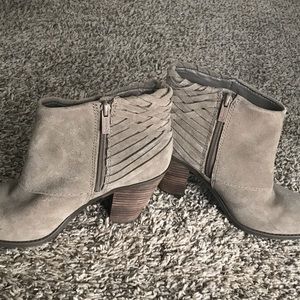 Jessica Simpson never worn booties